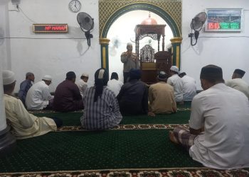 Lakukan Subuh Keliling Kapolsek Bungaraya Sampaikan Pesan Pilkada Damai