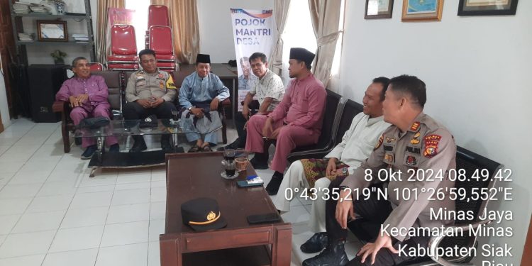Laksanakan Giat Silaturahmi Kamtibmas, Polsek Minas Sampaikan Pesan Pemilu Damai