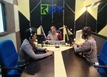 Satlantas Polres Siak sosialisasi keselamatan lalu lintas melalui siaran Radio RPK menjelang Pilkada 2024 dan perkenalkan Riau adalah KITA