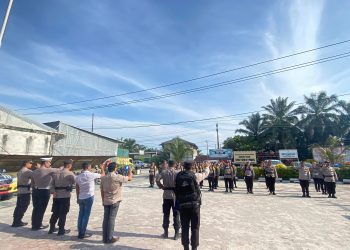 Pimpin Apel Gelar Pasukan Persiapan PAM TPS dan Pergeseran Logistik, Kapolsek Kandis Tekankan Netralitas Polri Pada Pilkada 2024