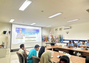 Kunungi PT IKPP, Satlantas Polres Siak Gelar Sosialisasi Keselamatan Berlalu Lintas Serta Cooling System Pilkada Aman, Sejuk Dan Damai