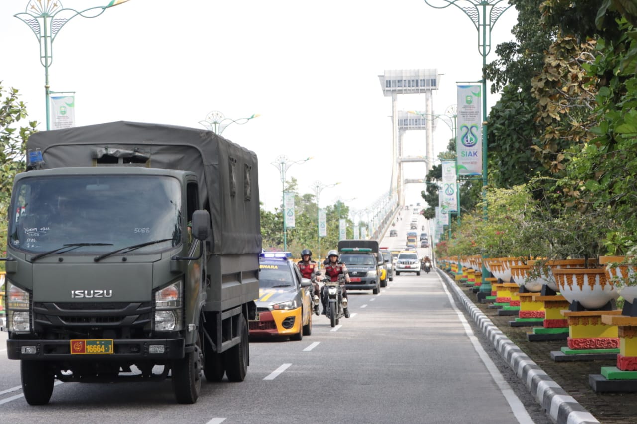 Jaga Kondusifitas Keamanan Pada Masa Tenang Pilkada, Polres Siak, Kodim Dan Unsur Terkait Gelar Patroli Skala Besar