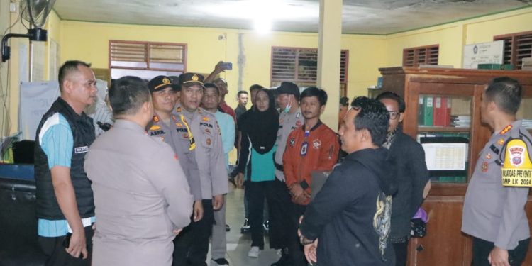 Pamatwil dan Kapolres Siak Lakukan Peninjauan Dan Pengecekan Logistik Pilkada Serentak Di Kecamatan Bunga Raya