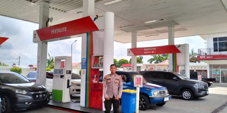 Polres Siak Laksanakan Pengamanan Di Sejumlah SPBU Jelang Nataru