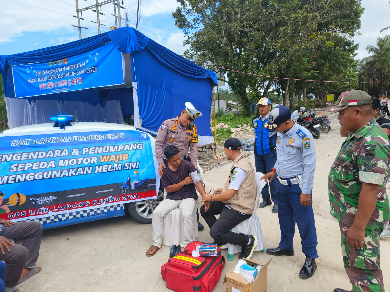 Berikan Pelayanan Maksimal Pengamanan Nataru Polres Siak Gelar Pemeriksaan Kesehatan Pada Pengemudi Angkutan Umum 