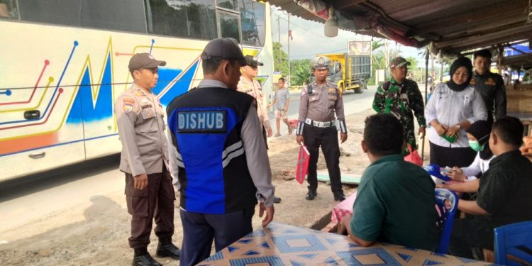 Polres Siak Pastikan Kesehatan Pengemudi Angkutan Umum Saat Berkendara, Minimalisir Kecelakaan Saat Libur Nataru