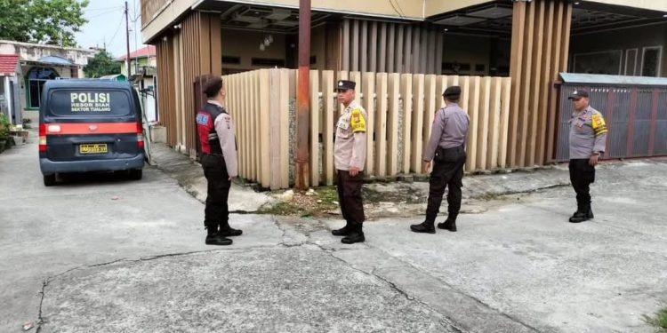 Polsek Tualang Intensifkan Patroli Dipemukiman Penduduk Guna Ciptakan Kamtibmas Yang Kondusif