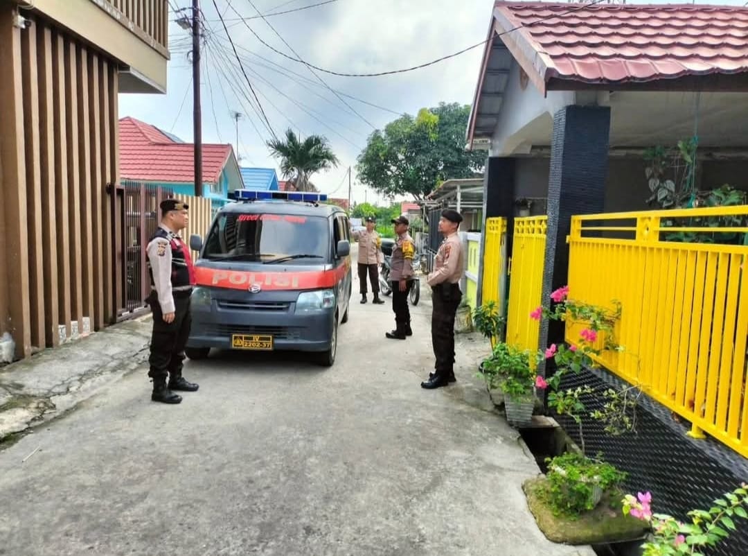 Polsek Tualang Intensifkan Patroli Dipemukiman Penduduk Guna Ciptakan Kamtibmas Yang Kondusif