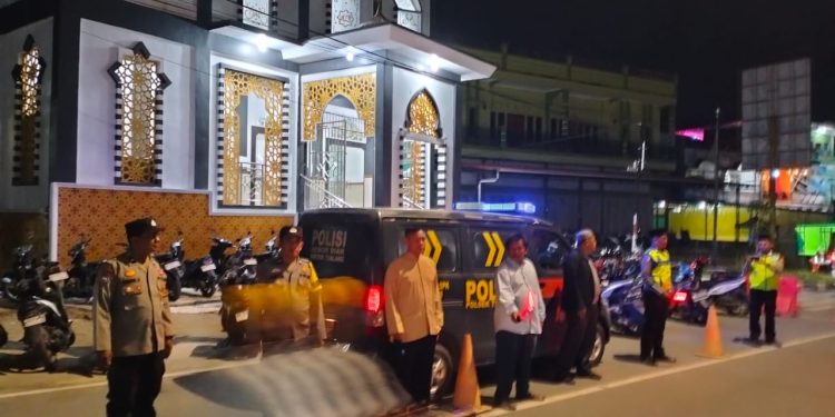Hadirkan Rasa Aman Saat Sholat, Polsek Tualang Lakukan Pengamanan Tarawih