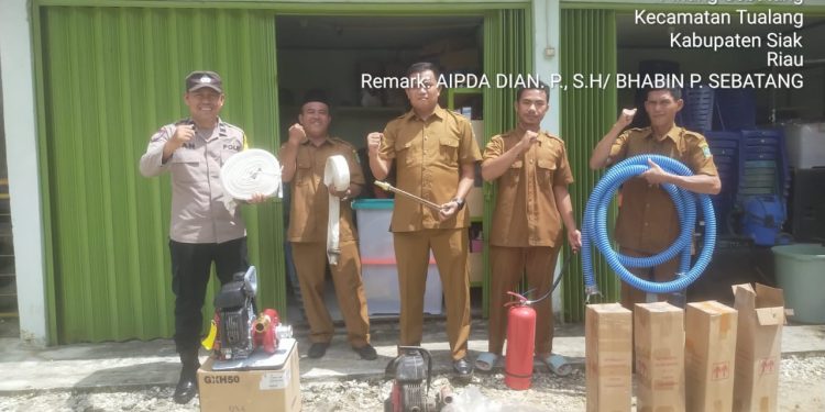 Pastikan Kesiapsiagaan, Polsek Tualang Tinjau Peralatan Damkar Di Pinang Sebatang