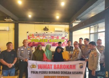 Kapolsek Kandis Gelar Jumat Curhat Dan Jumat Barokah Bersama Upika Dan Masyarakat, Bahas Kamtibmas Hingga Isu Sosial