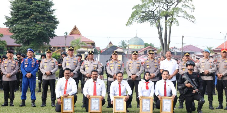 Polda Riau Luncurkan Tim “RAGA PLUS” Dan Beri Penghargaan kepada Personel Berprestasi