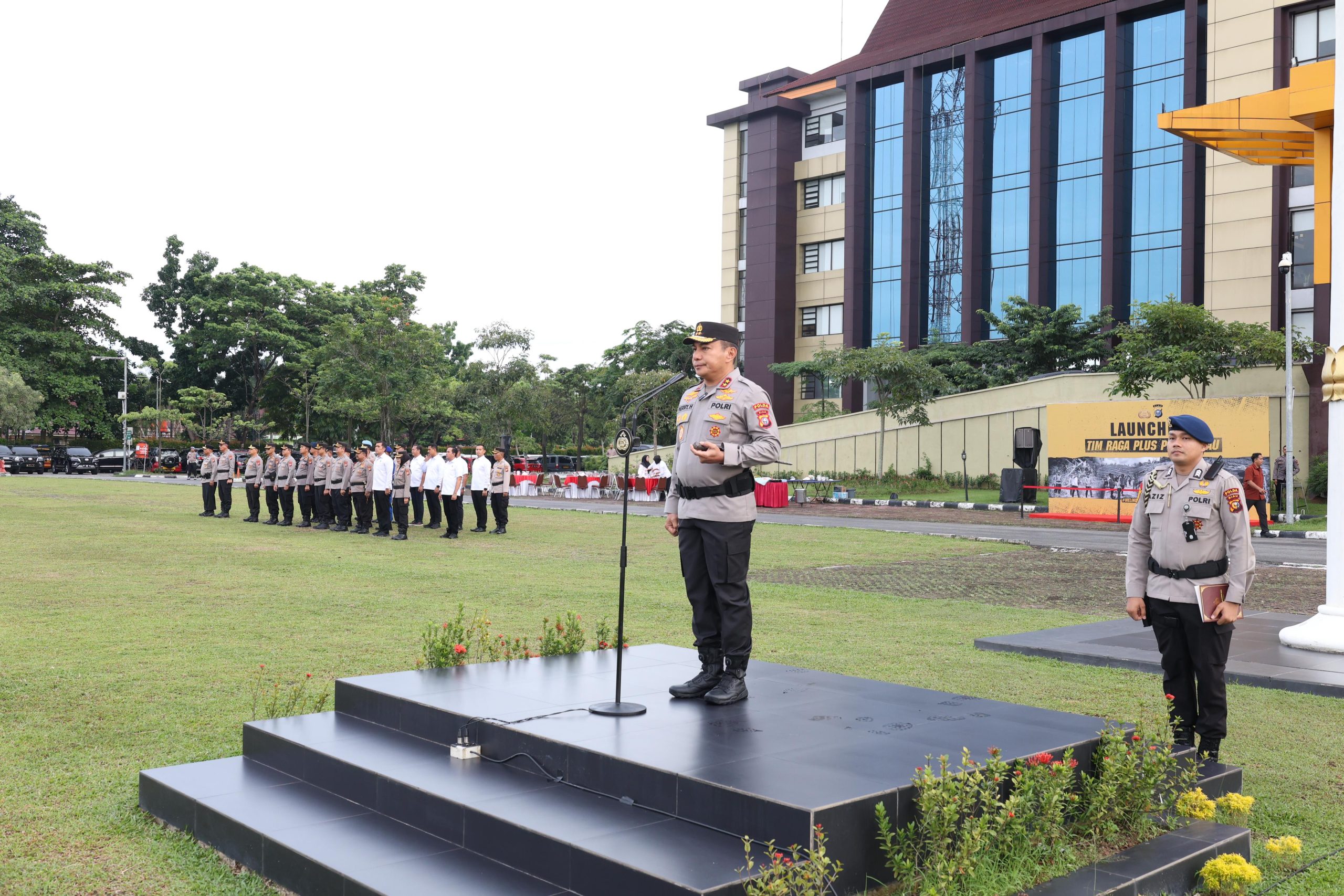 Polda Riau Luncurkan Tim "RAGA PLUS" Dan Beri Penghargaan kepada Personel Berprestasi