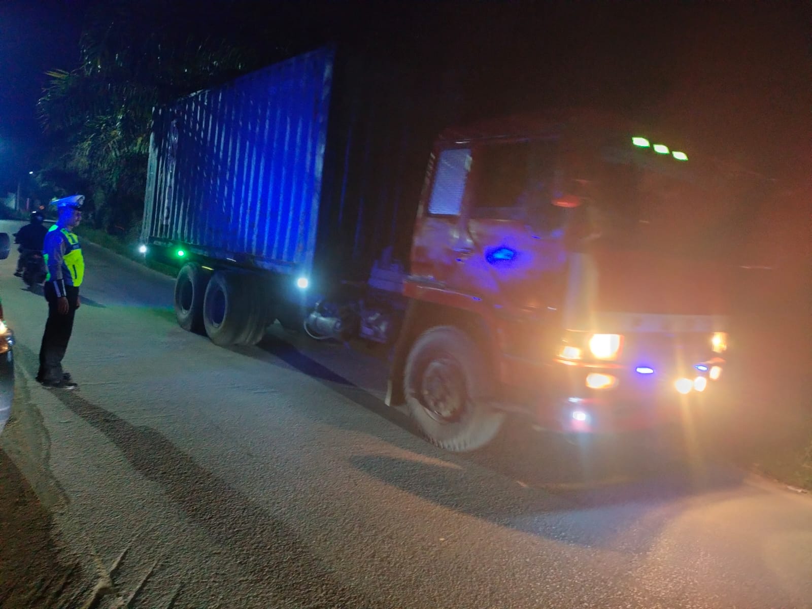 Polsek Tualang Tindak Tegas Truk Masuk Kota Di Perawang Barat, Cegah Laka Lantas Dan Respon Keluhan Masyarakat