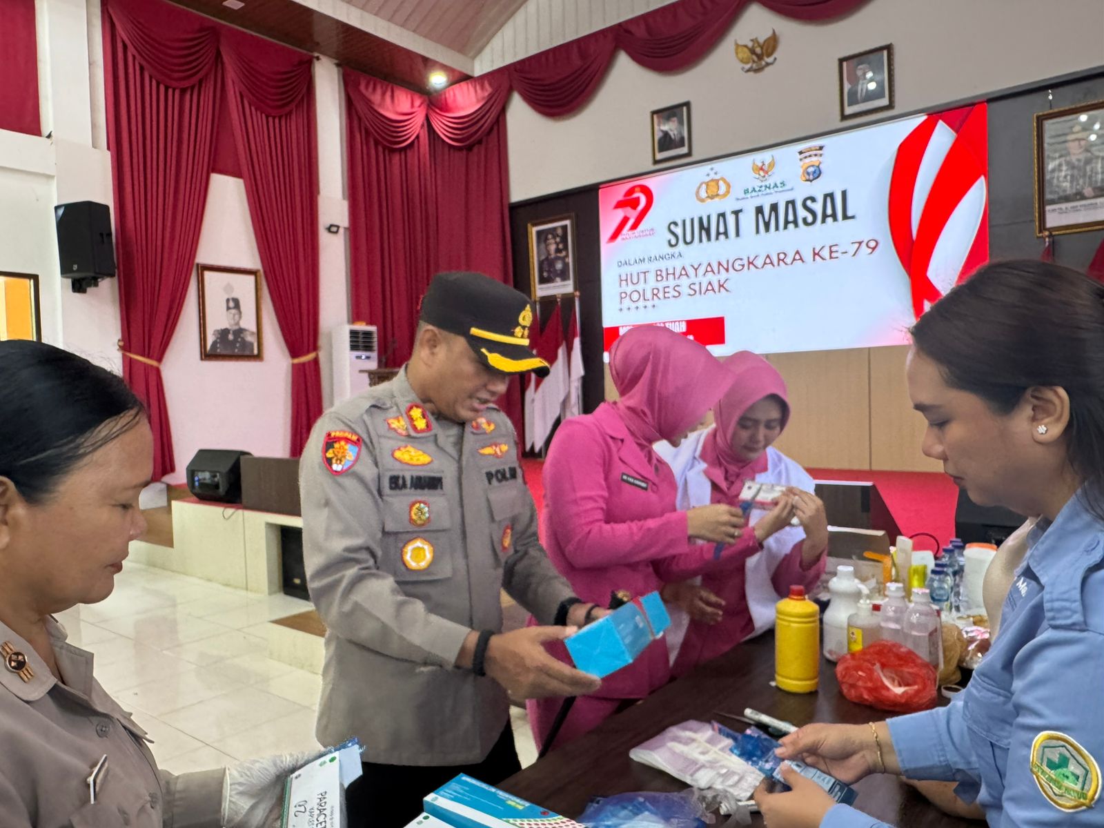 Bhakti Kesehatan Sunatan Masal Polres Siak Meriahkan HUT Bhayangkara Ke-79 Tahun 2025