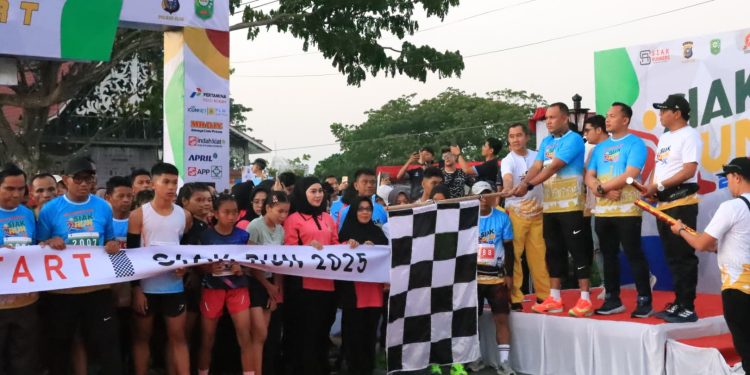 SIAK RUN 2025 & ROAD TO RBR 7,9K: Meriahkan HUT Bhayangkara ke-79, Ribuan Peserta Padati Lapangan Siak Bermadah