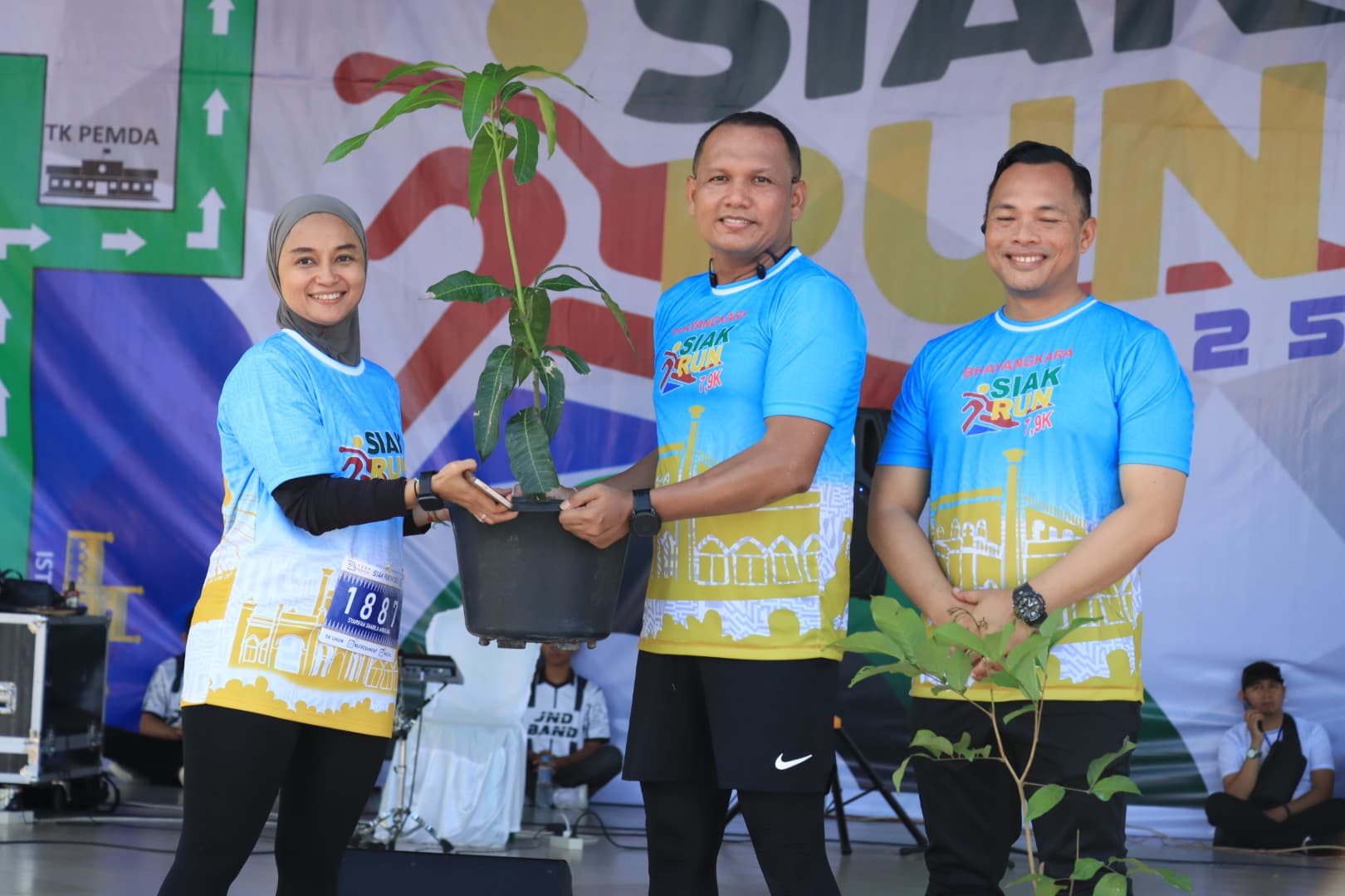 SIAK RUN 2025 & ROAD TO RBR 7,9K: Meriahkan HUT Bhayangkara ke-79, Ribuan Peserta Padati Lapangan Siak Bermadah