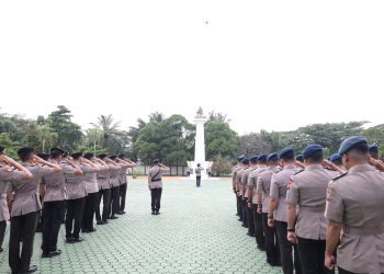 Kapolda Riau Pimpin Upacara Ziarah Dan Tabur Bunga Peribgati Hari Bhayangkara Ke-79 Tahun 2025