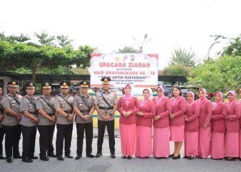 Ziarah Khidmat Polres Siak Ke Makam Pahlawan Sultan Syarif Kasim: Wujud Penghormatan Dalam Rangka Hari Bhayangkara Ke-79 Tahun 2025