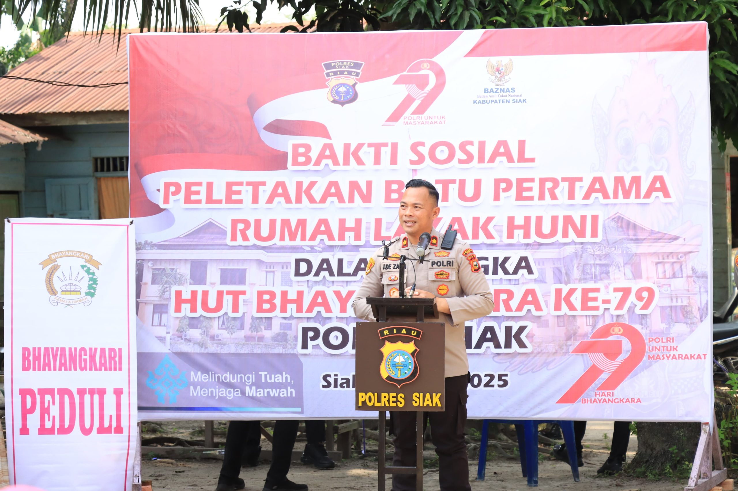 Polres Siak Laksanakan Peletakan Batu Pertama Rumah Layak Huni Ke-6 dalam Rangka HUT Bhayangkara Ke-79