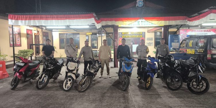 Polsek Tualang Tindak Tegas Balap Liar, 8 Sepeda Motor Diamankan Di Jalan Raya Km 7 Perawang