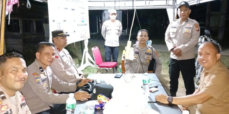 Polsek Siak Tetap Gelar Patroli Di PT SSL, Ciptakan Situasi Aman Dan Kondusif Di Kampung Tumang