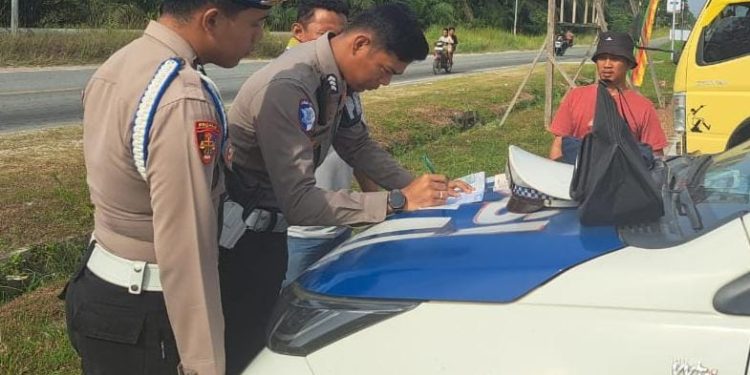 Satlantas Polres Siak Gelar Penindakan Pelanggaran Lalu Lintas dalam Operasi Patuh LK 2025