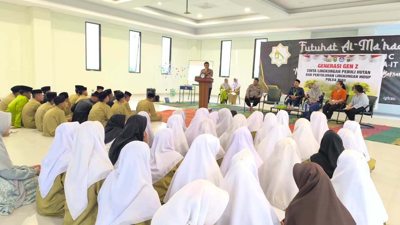Cipayung Bersama Polda Riau Giat Green Policing Ke Siswa SMA IT As-Sajadah Pekanbaru