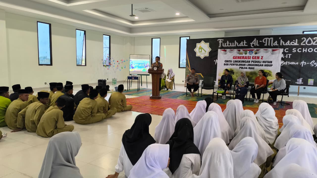 Cipayung Bersama Polda Riau Giat Green Policing Ke Siswa SMA IT As-Sajadah Pekanbaru