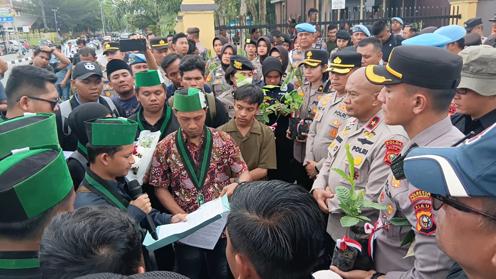 Mahasiswa HMI Apresiasi Kapolda dan Wakapolda Riau, Sungai Kuantan Jernih