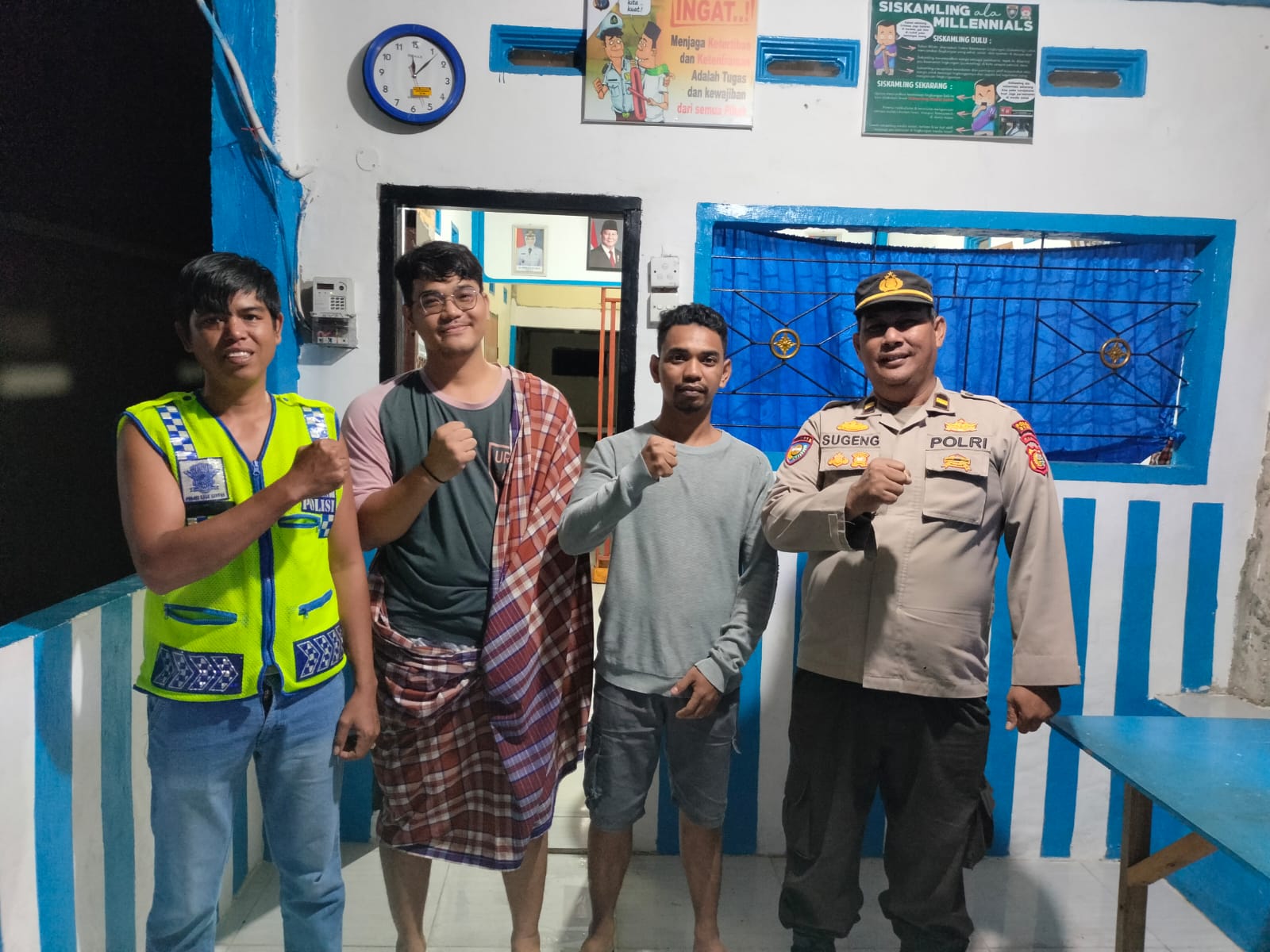 Cegah Gangguan Kamtibmas, Tengah Malam Polsek Tualang Intensifkan Pengecekan Pos Kamling