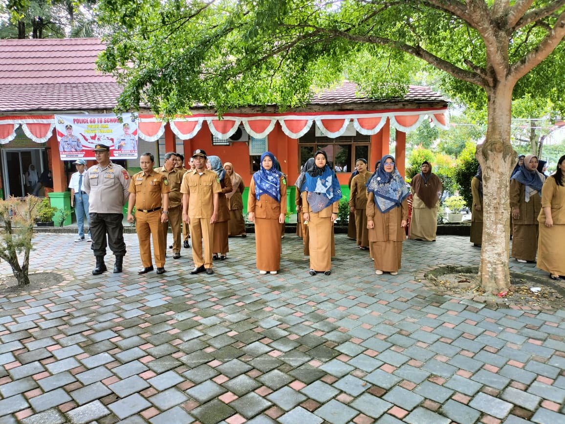 Polsek Tualang Tegaskan Siswa SMKN 1 Tualang Harus Jauhi Narkoba Dan Jadi Generasi Disiplin