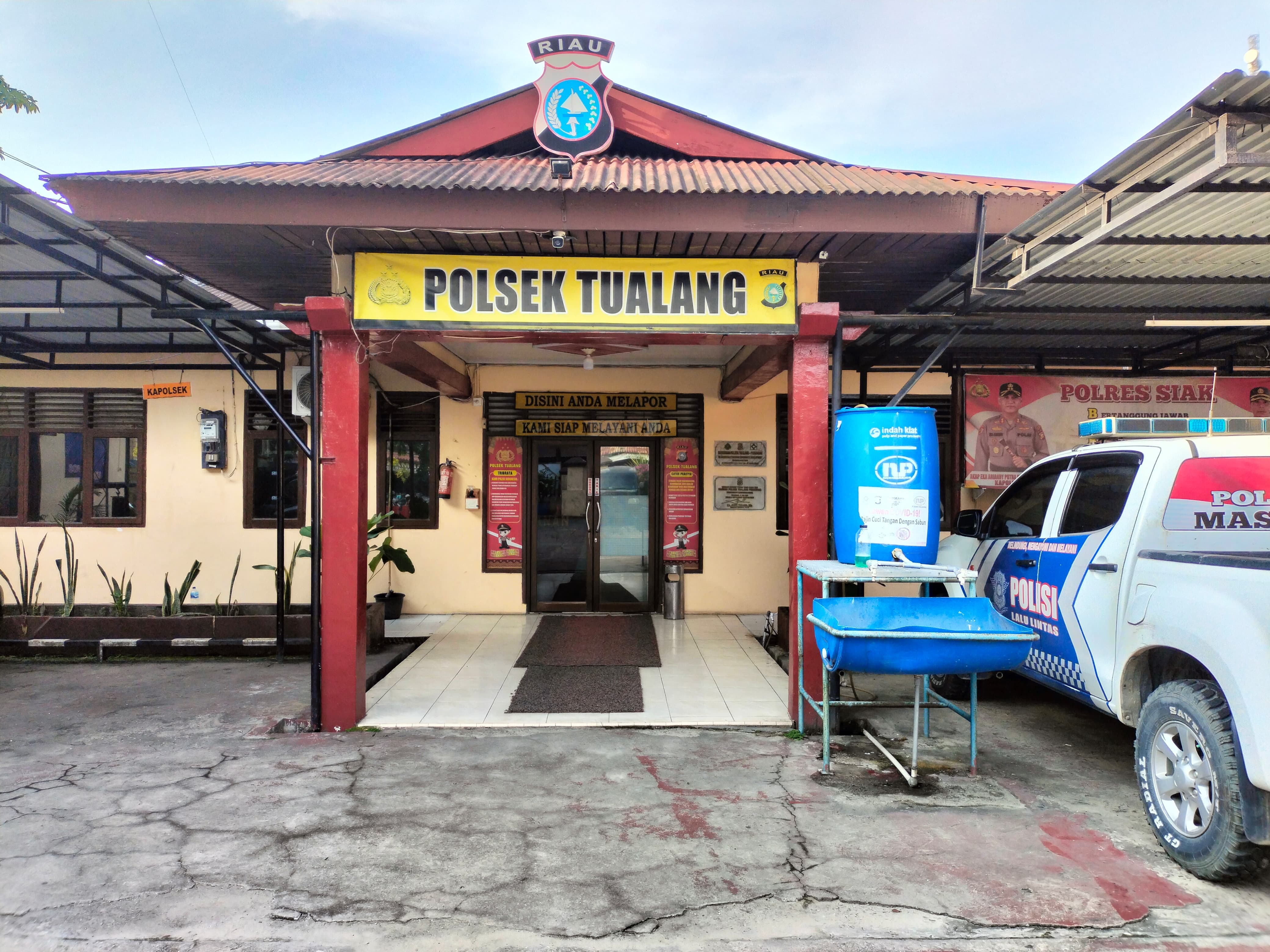 Warga Pinang Sebatang Digegerkan Pria Bawa Parang!” Pelaku Sudah Diamankan Polsek Tualang