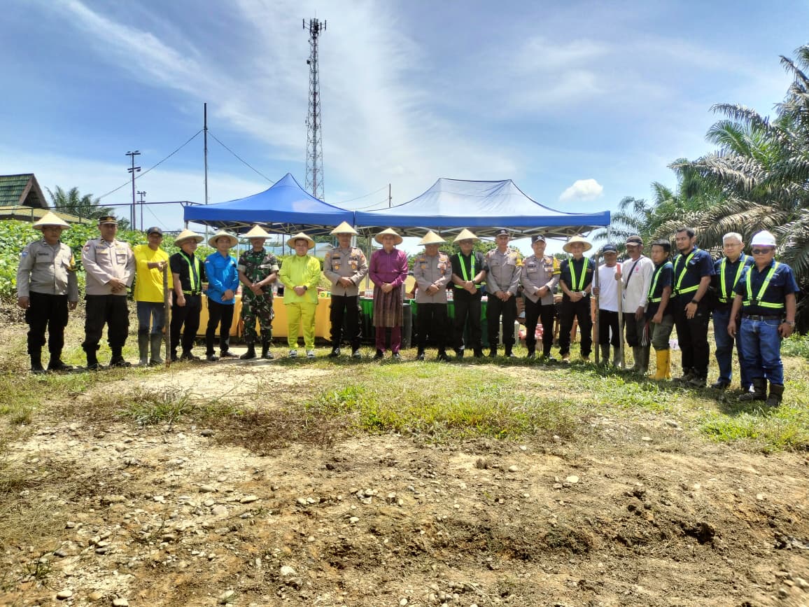 Upika Tualang Gelar Penanaman Jagung Serentak Dukung Program Swasembada Pangan Nasional