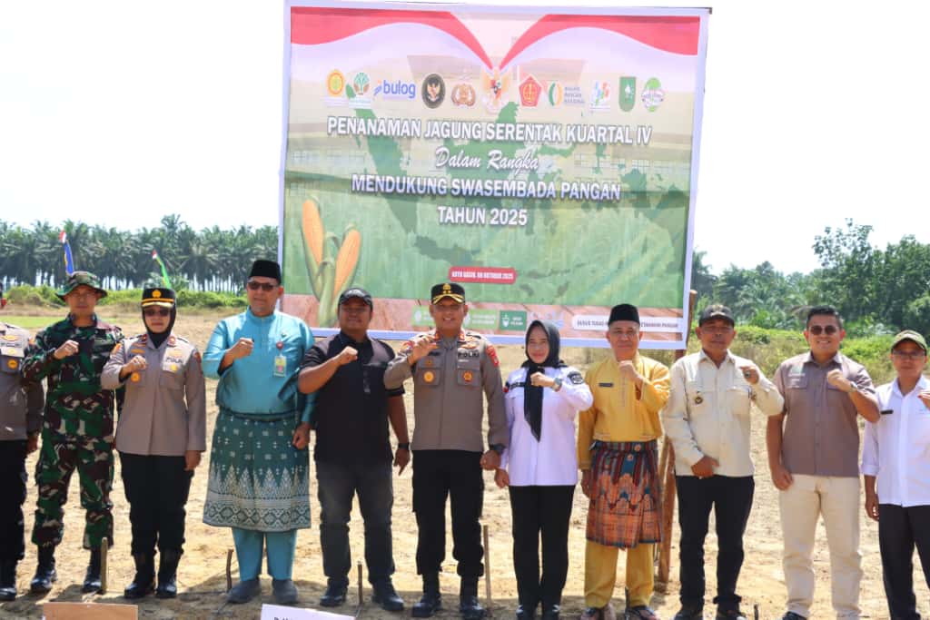 Polres Siak Gelar Penanaman Jagung Serentak Kuartal IV, Dukung Swasembada Pangan Nasional 2025