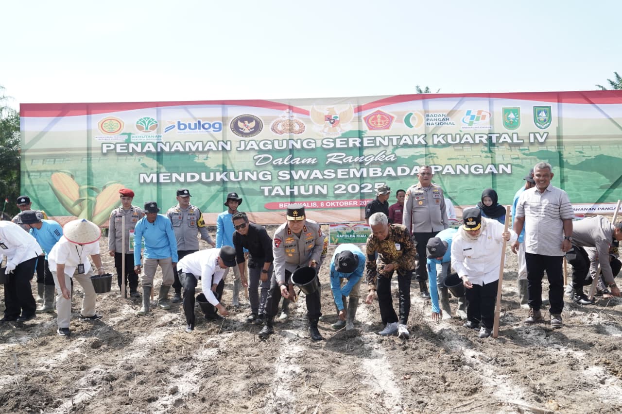 Polda Riau Gelar Penanaman Jagung Serentak Kuartal IV