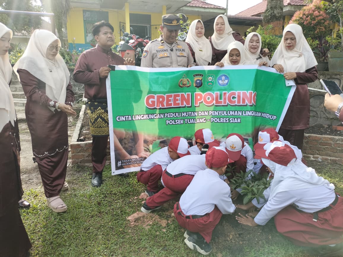 Edukasi Green Policing, Polsek Tualang Ajak Siswa SDN 14 Tualang Jaga Kelestarian Alam