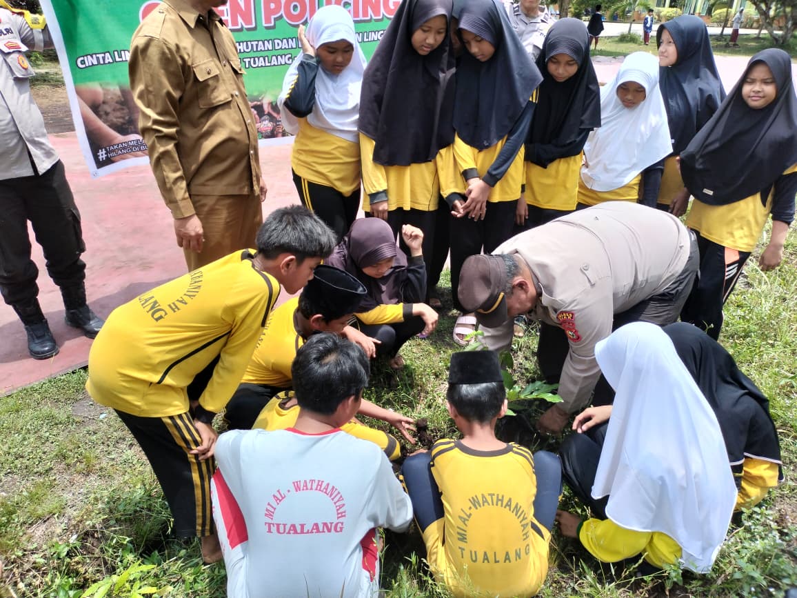 Edukasi Lingkungan, Polsek Tualang Turun ke Sekolah Lewat Program Green Policing