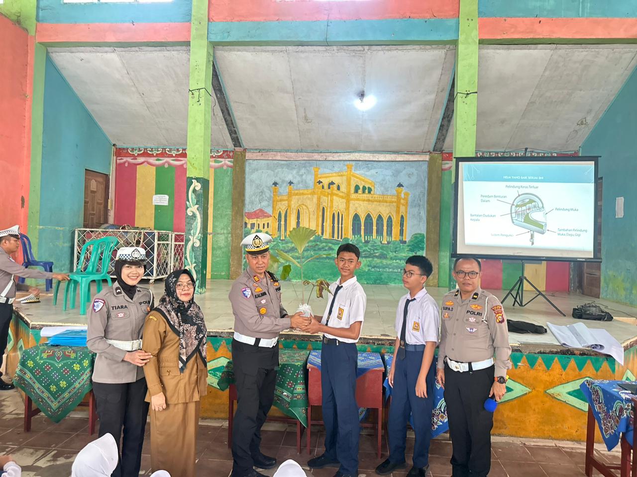 Satlantas Polres Siak Gelar Green Policing Generasi Gen Z: Tanamkan Cinta Lingkungan Sejak Dini