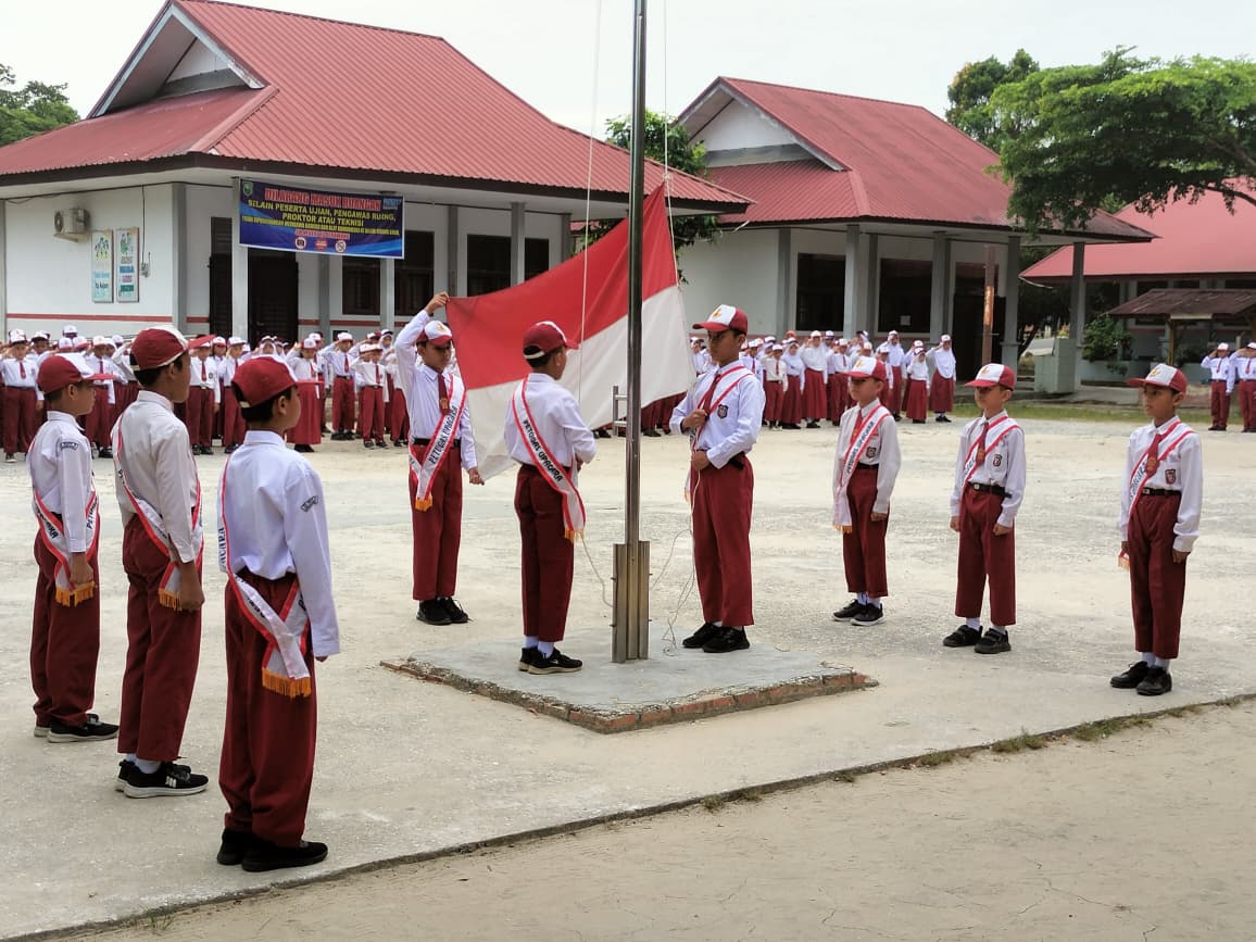 Polsek Tualang Gelar Police Goes To School Di SDN 15 Perawang, Ajak Siswa Disiplin Dan Anti-Bullying