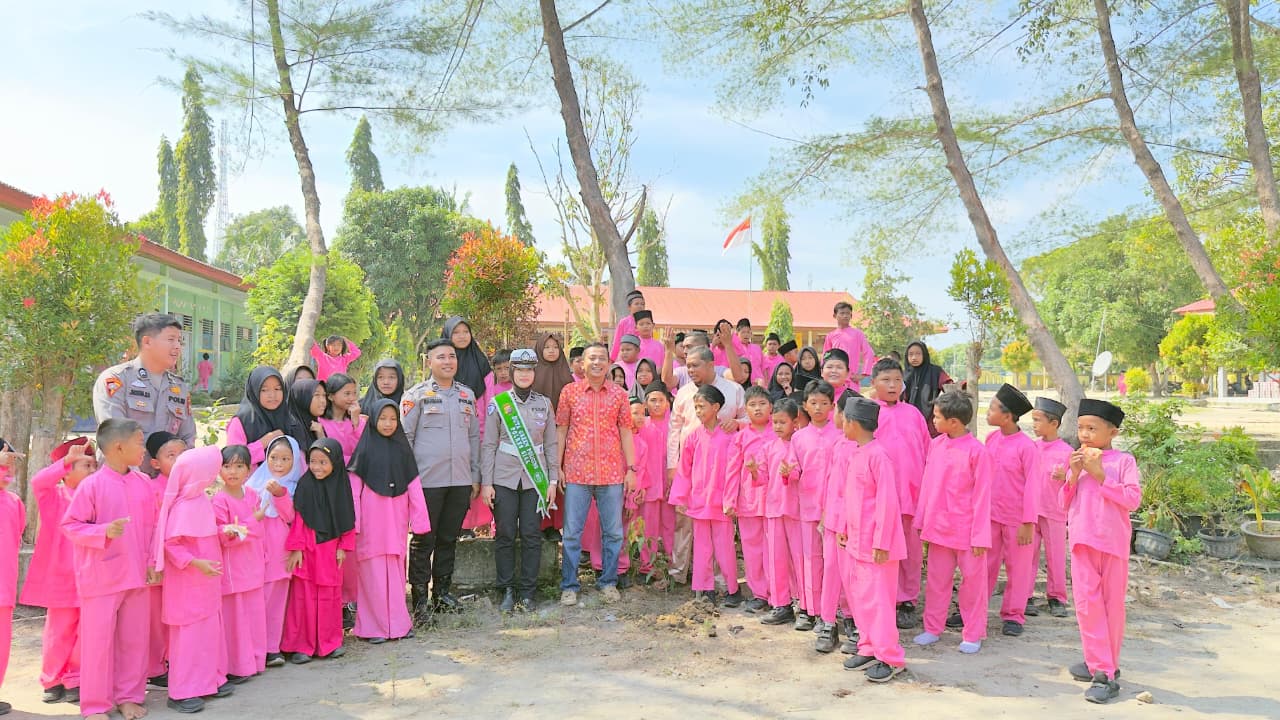 Polres Siak Tanamkan Nilai Cinta Lingkungan Pada Generasi Z Lewat Program Green Policing