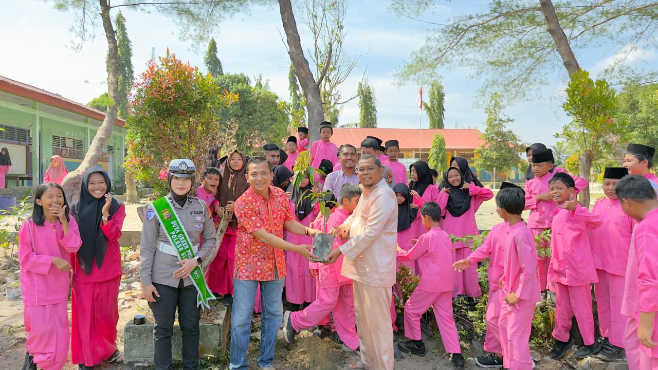 Polres Siak Tanamkan Nilai Cinta Lingkungan Pada Generasi Z Lewat Program Green Policing
