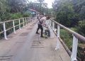 Gotong Royong Polri–TNI dan Warga, Renovasi Jembatan Sungai Penyengat Terus Dikebut