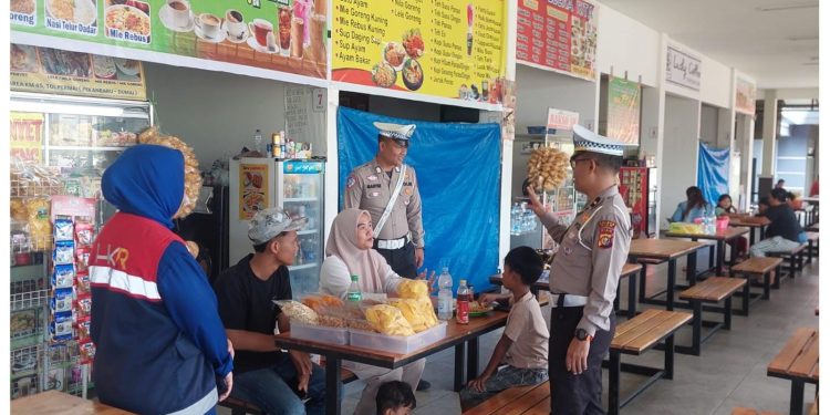Pengamanan Arus Mudik Lebaran, Satlantas Polres Siak Intensifkan Patroli di Rest Area KM 45 Kandis