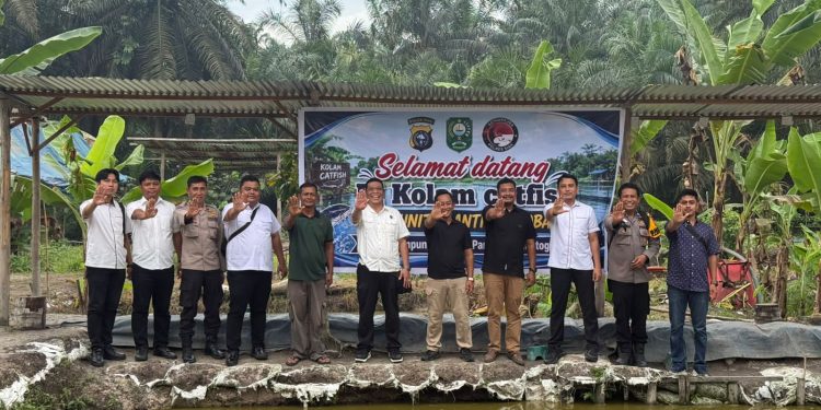 Berantas Narkoba Melalui Program Kampung Tangguh,Empang Pandan Kampung Binaan Polres Siak Dinilai Tim Ditresnarkoba Polda Riau